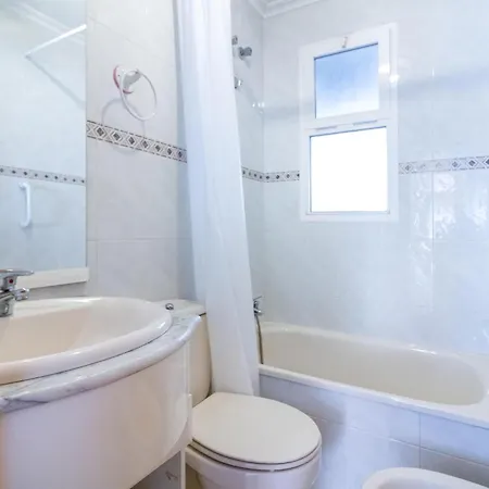 2 Bedroom Lovely In Holiday home *